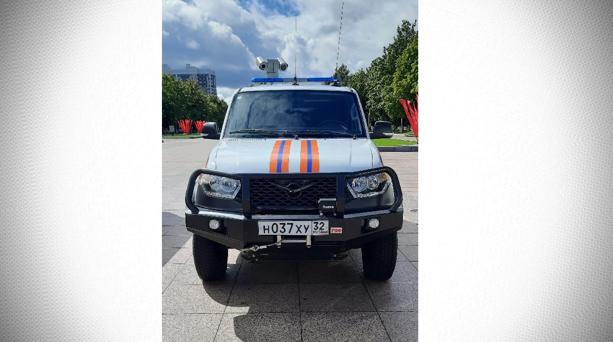 Гордеевские спасатели получили автомобиль радиационной и химической разведки