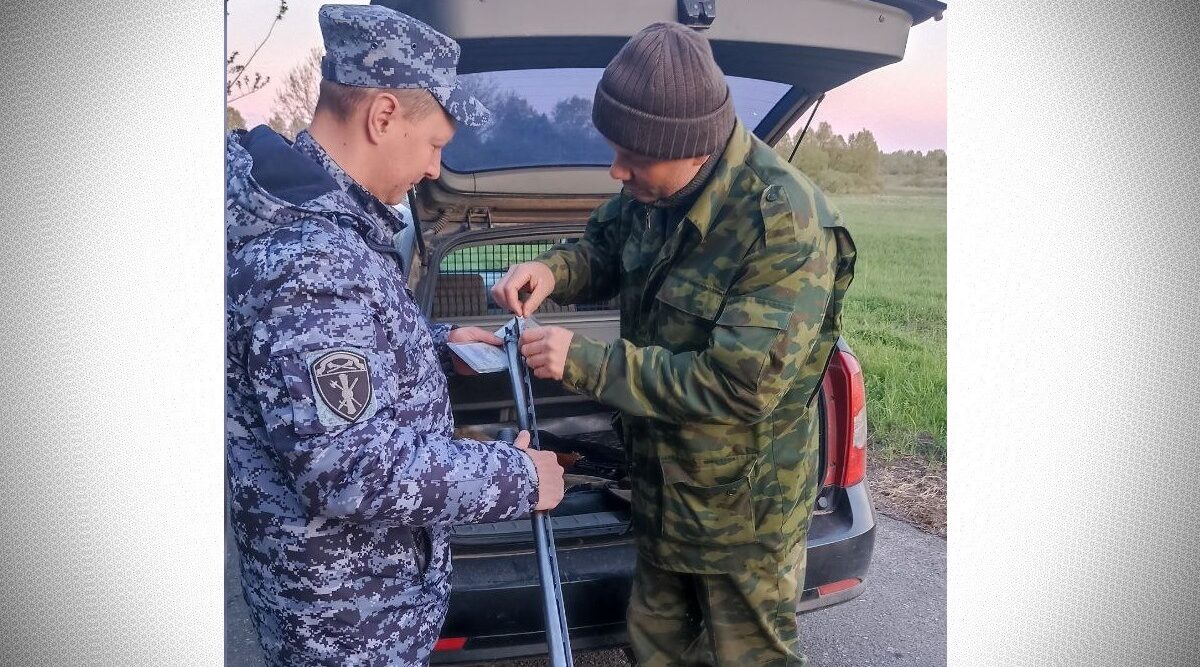 Сотрудники Росгвардии напоминают об ответственности владельцев оружия