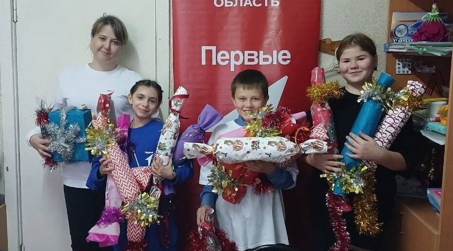 Мастерская Деда Мороза в Мирнинской школе