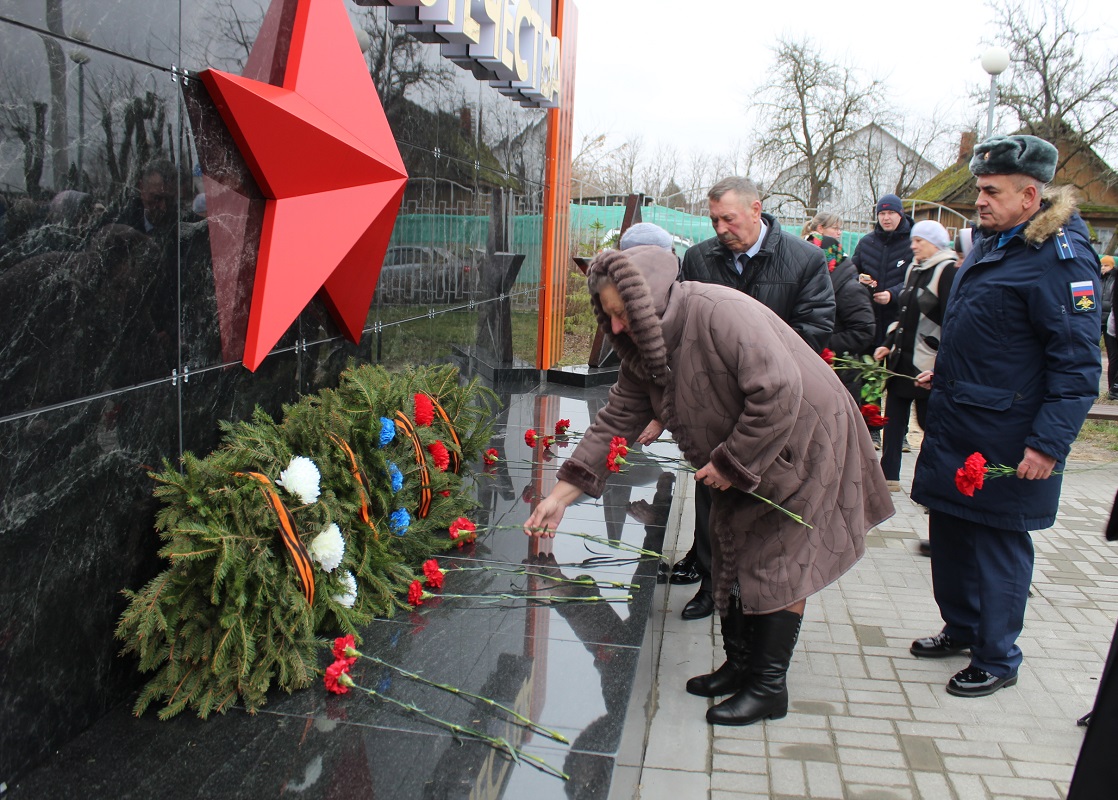 В День Героев Отечества в Гордеевском районе прошёл торжественный митинг
