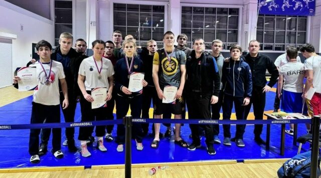 Брянские спортсмены успешно выступили на Первенстве ЦФО по спортивной борьбе