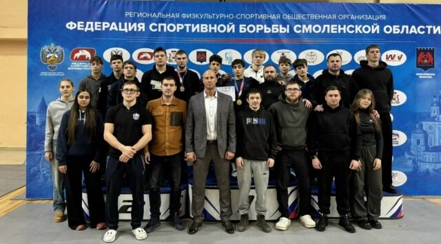 Брянцы выступили на Первенстве ЦФО по спортивной борьбе