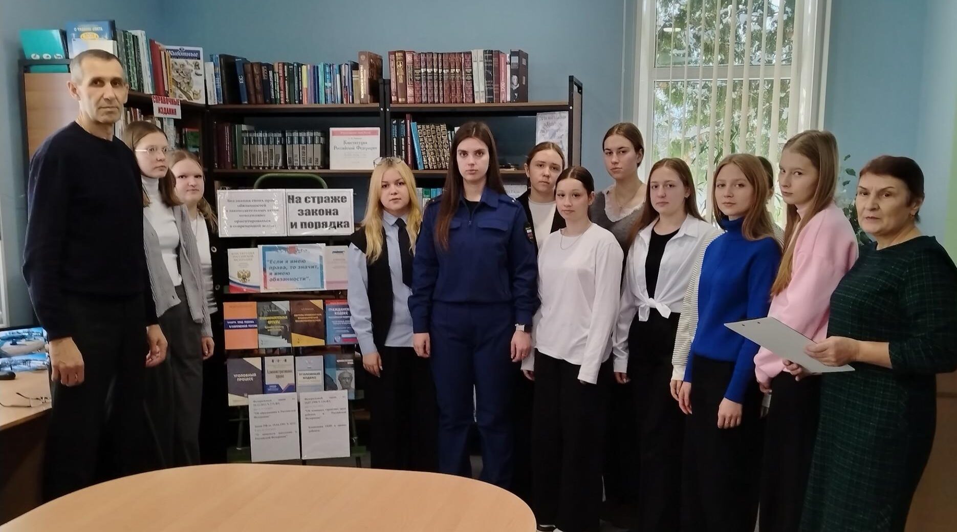 Соблюдать  законы и не совершать правонарушений