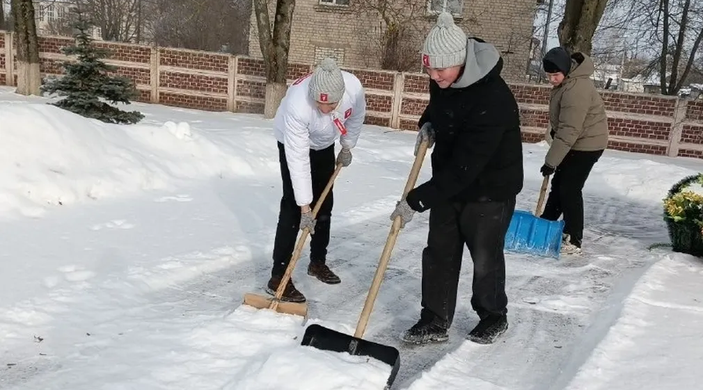 В брянских Комаричах активисты «Движения Первых» готовятся к Месячнику оборонно-массовой работы