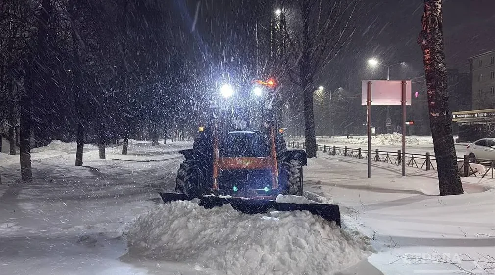 Пока брянцы спят, дорожники работают в ночную смену