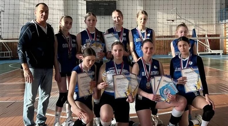 Устроили спортивный праздник для девчат