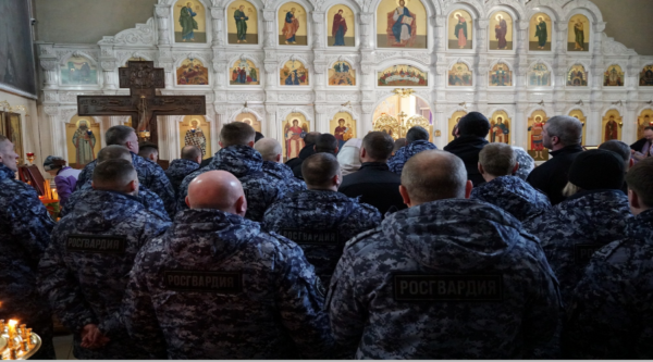 В Брянске  росгвардейцы приняли участие в торжественном богослужении