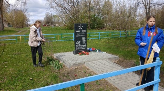 Отдали  дань памяти героям