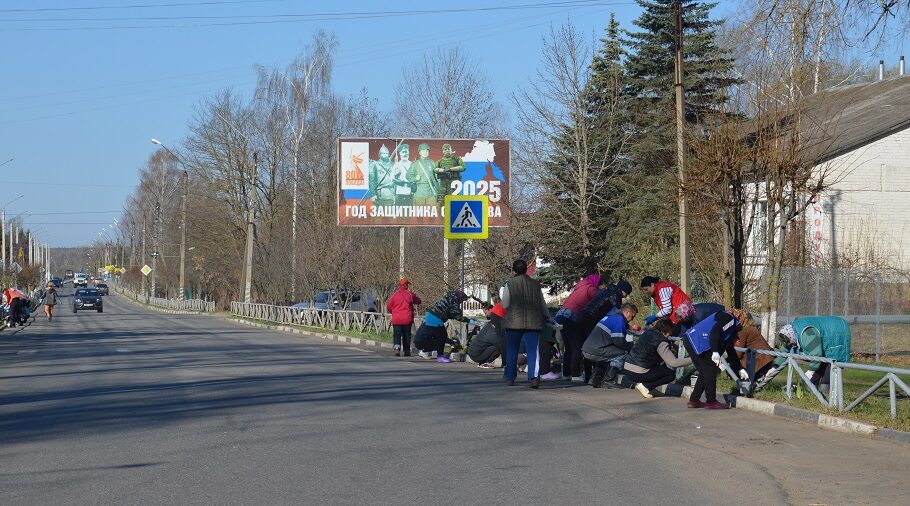 В Гордеевском районе проходит  областной субботник