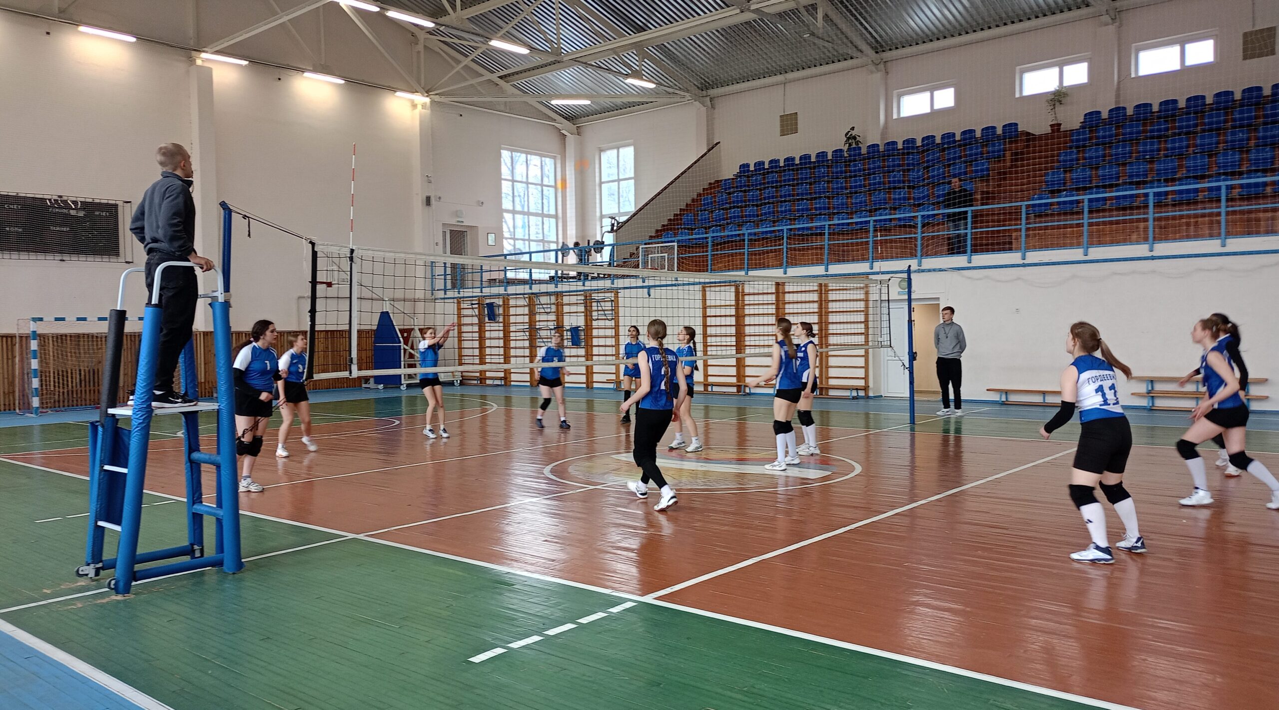 Команды Гордеевского района вышли в финал областного первенства по волейболу