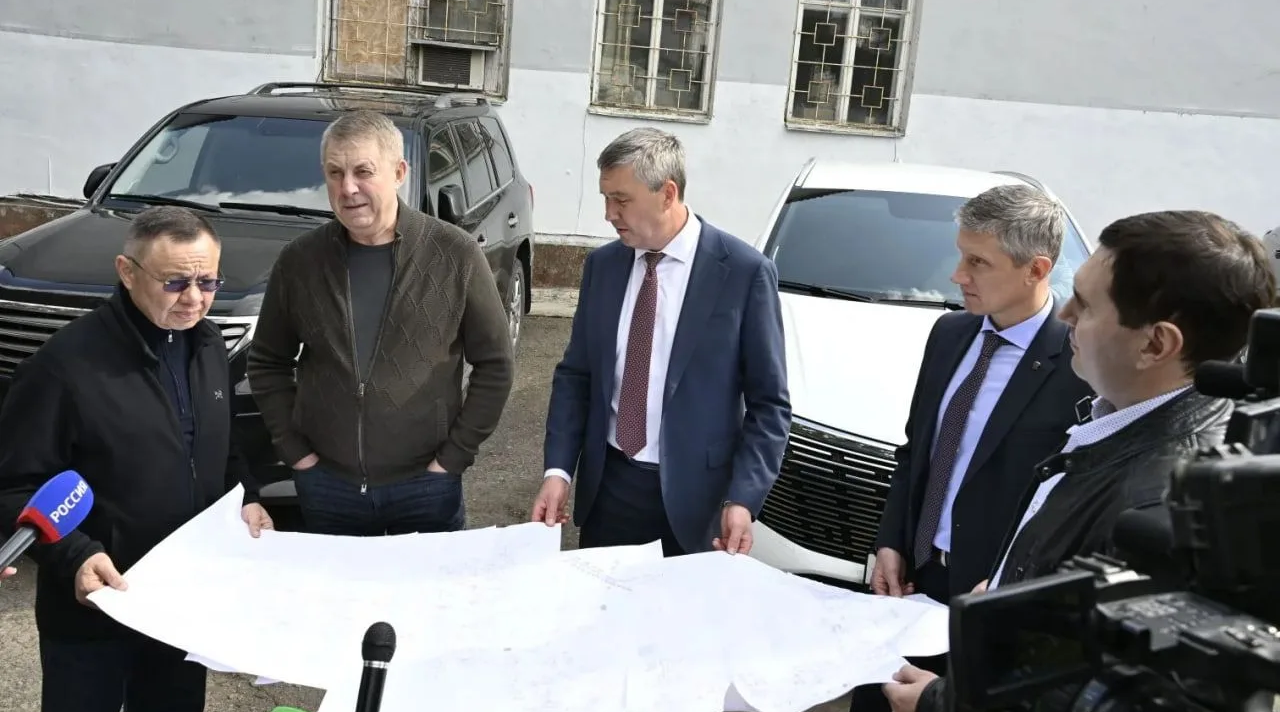 Министр строительства и ЖКХ Ирек Файзуллин побывал в Клинцах