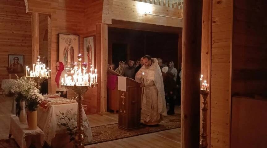 Торжественное  богослужение в храме Святителя Василия Великого