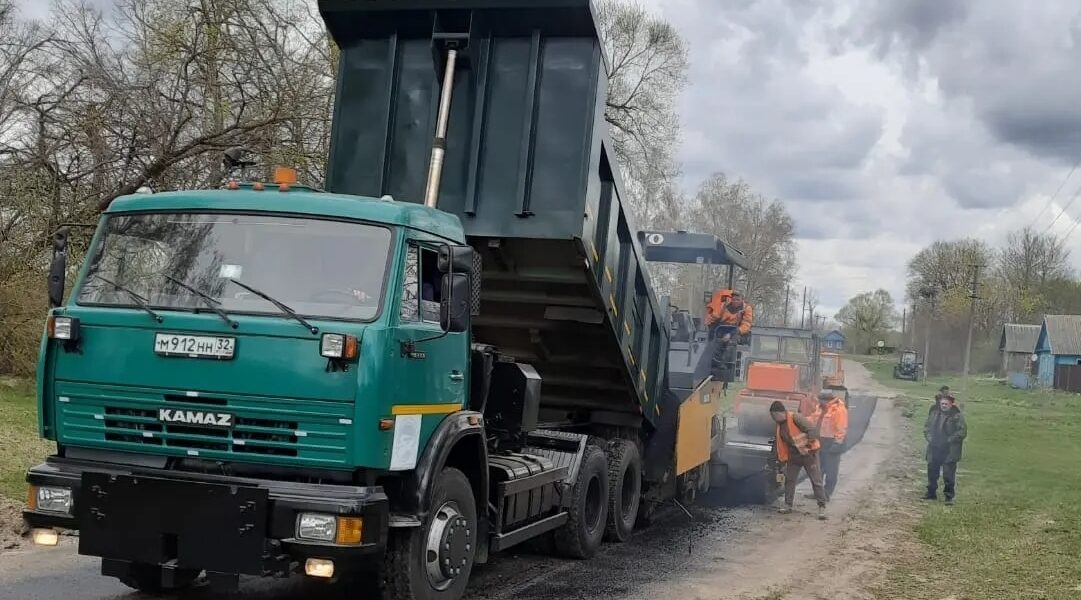 Дороги в сельских поселениях обновляются