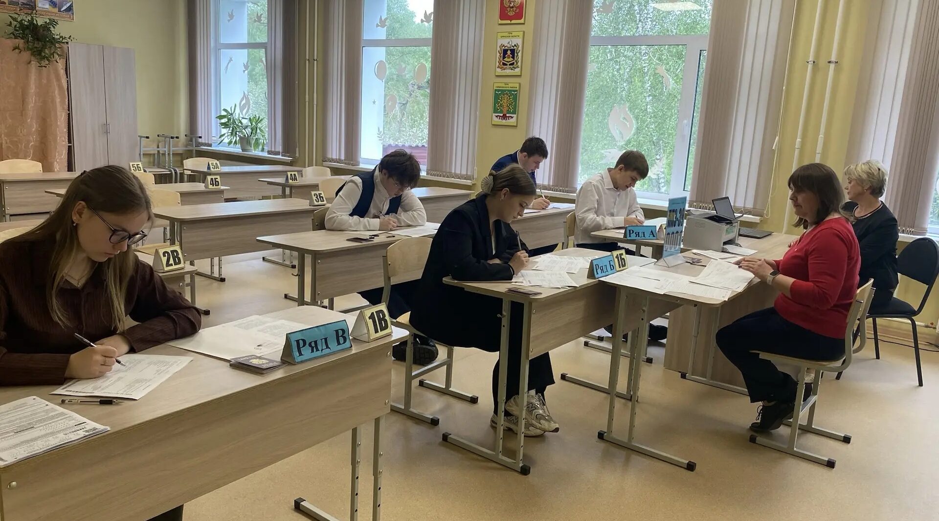 Выпускники написали всероссийскую апробацию ЕГЭ по обществознанию