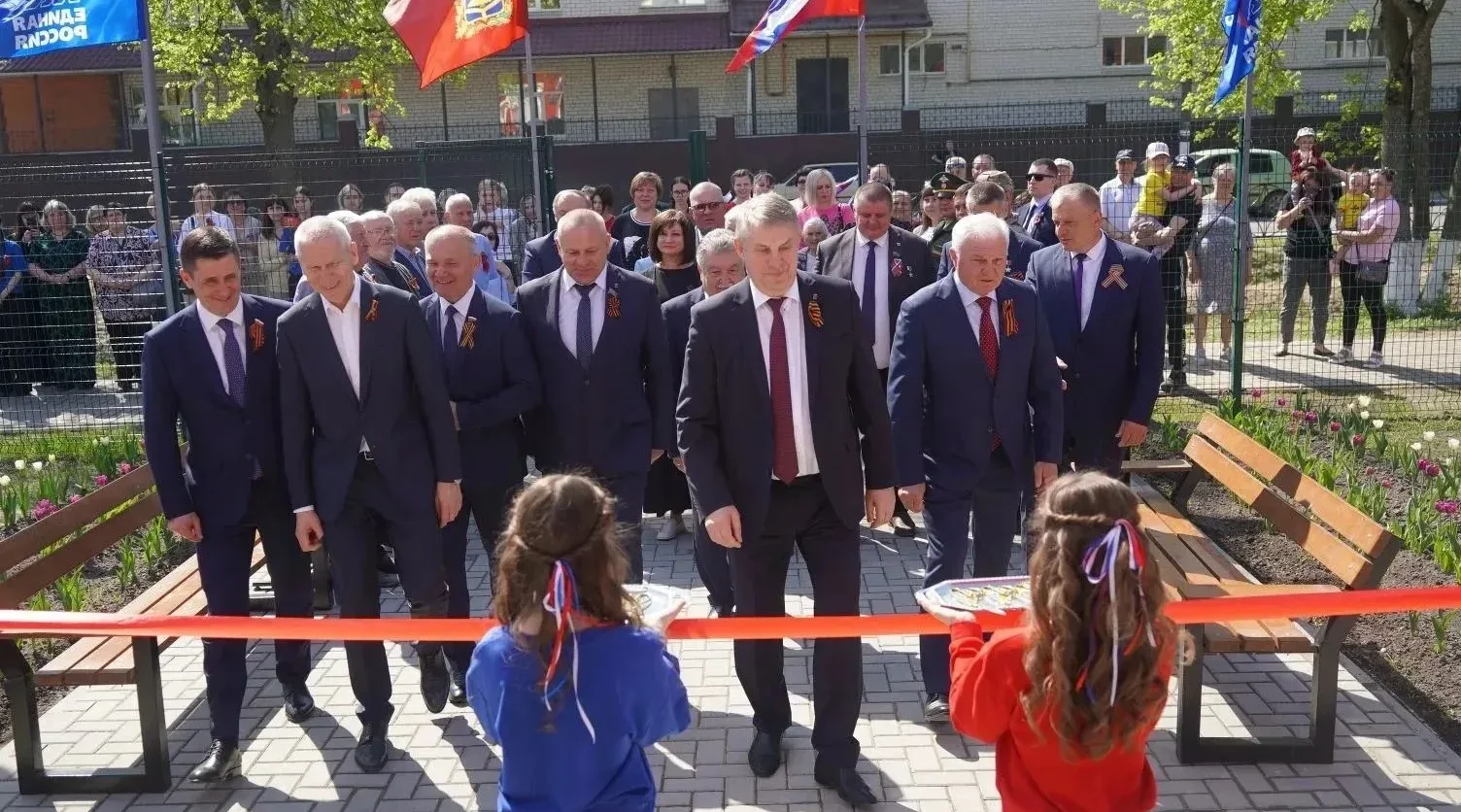 Александр Богомаз открыл спортивно-оздоровительный комплекс с бассейном в Унече
