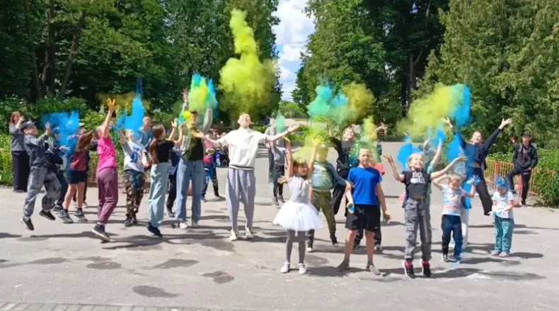 В Мирнинском Доме культуры прошло весёлое и красочное мероприятие «Дети в лете!»