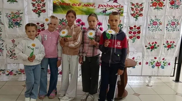 В Гордеевском РДК состоялся мастер-класс «Ромашковое настроение»