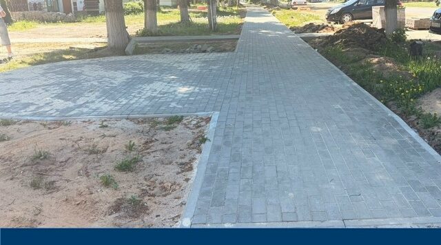 В поселке Сеща Дубровского района благоустраивают общественную территорию