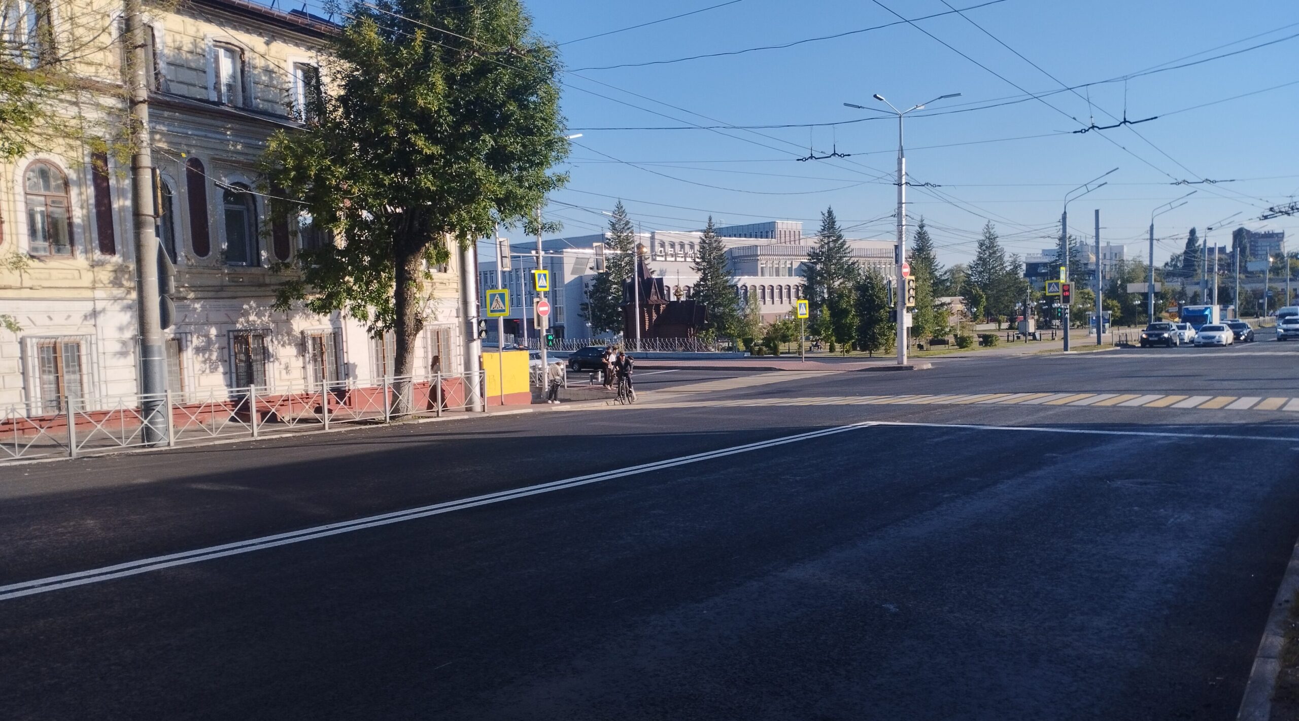В Брянске обновляют дорогу к туристическим объектам