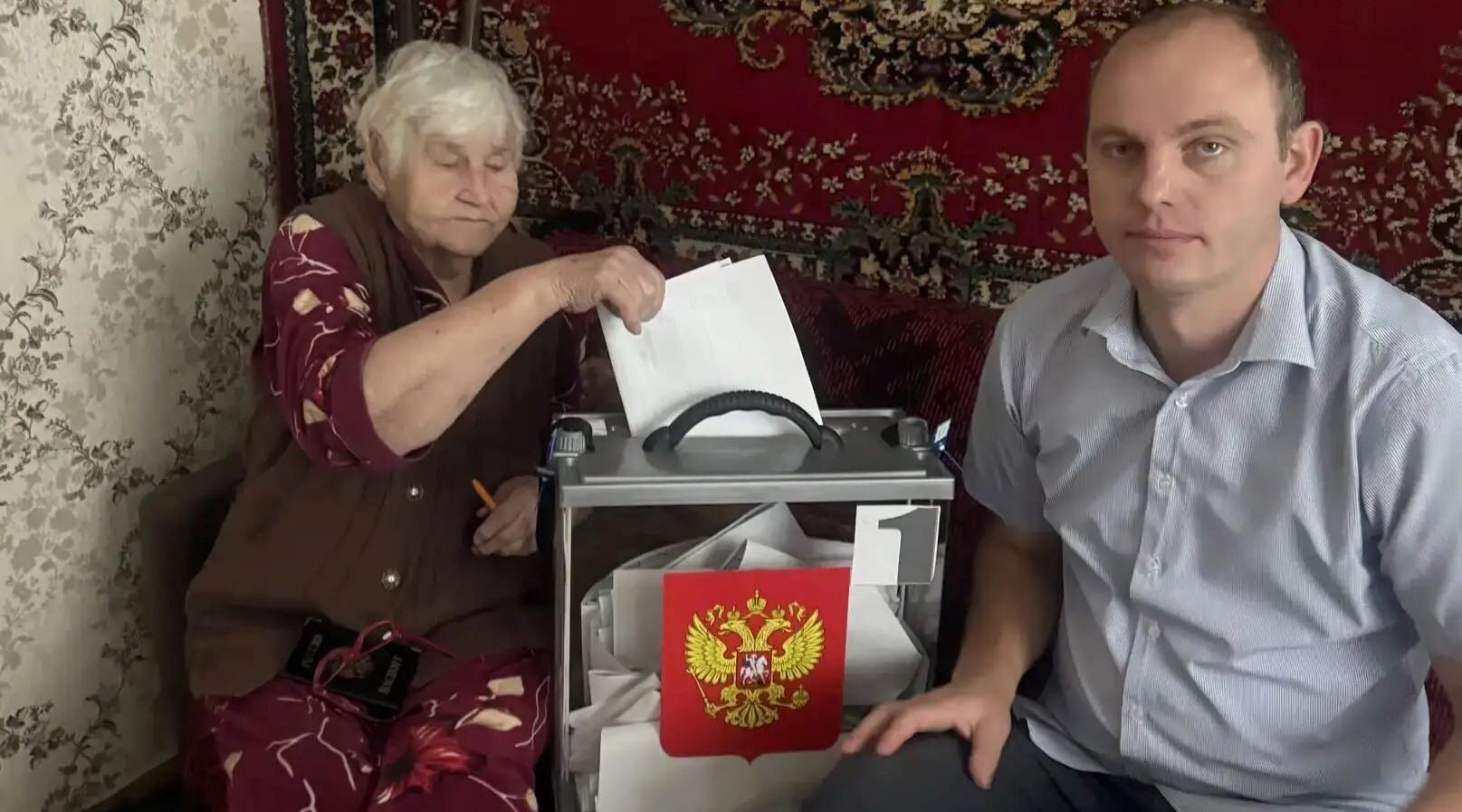 Голосование на дому продолжается