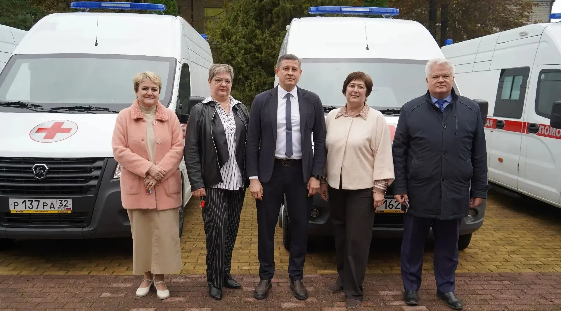 Медицинским учреждениям  Брянской области вручили ключи от автомобилей