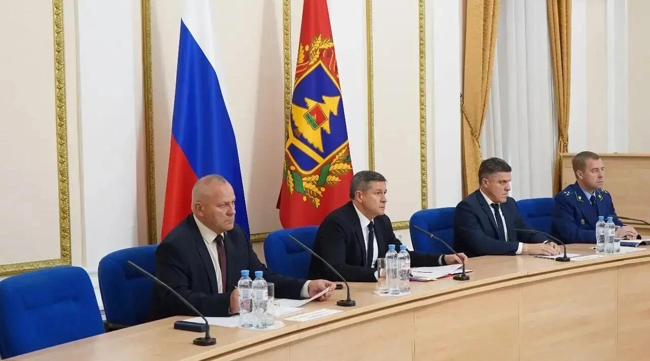На Брянщине представили временно исполняющих обязанности заместителей Губернатора области