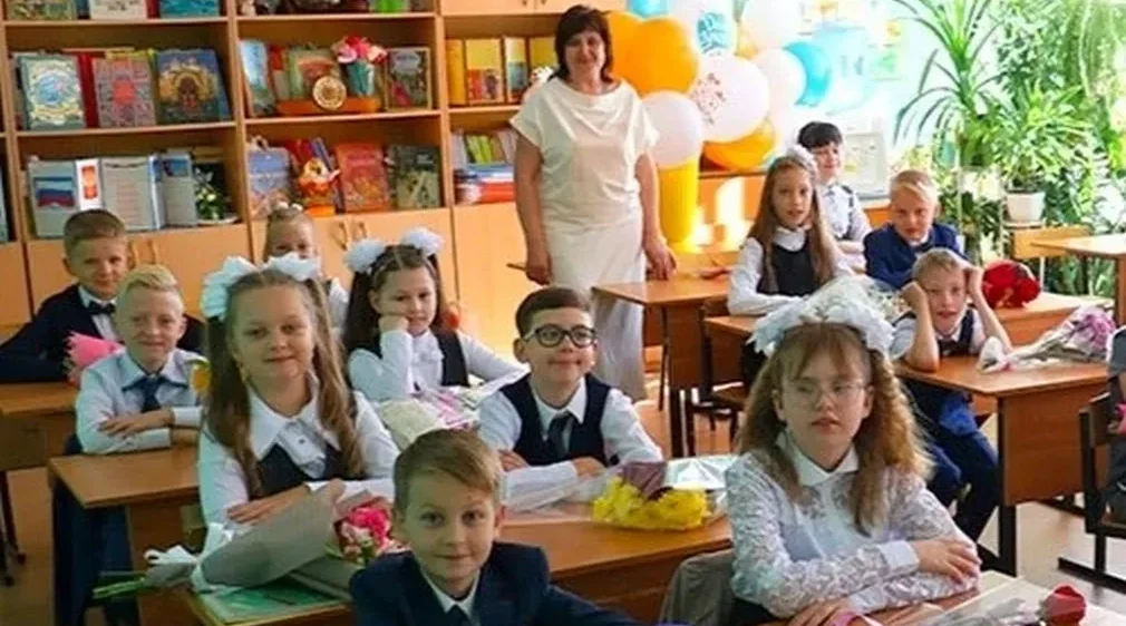 Глава Брянщины Егор Ковальчук поздравил учителей с праздником