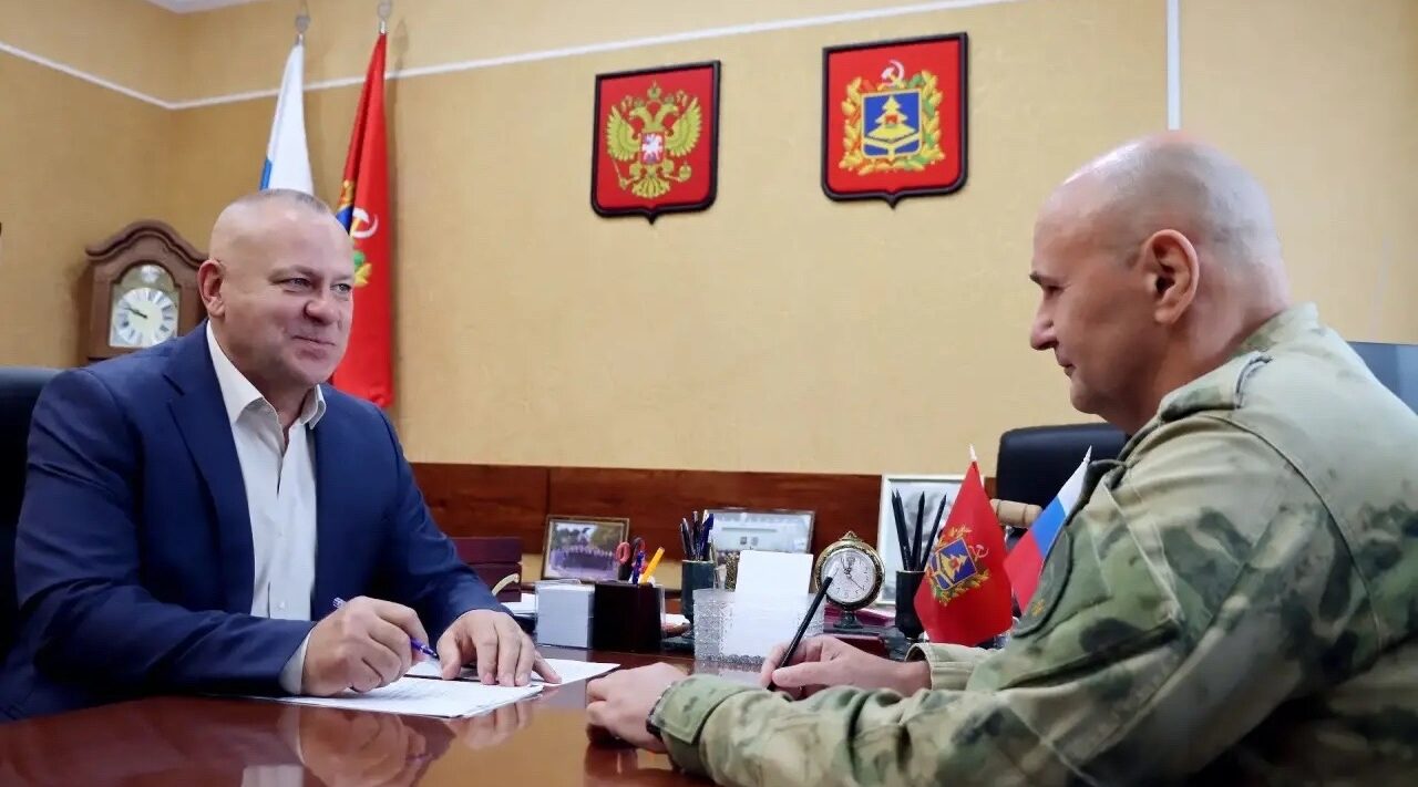 Валентин Суббот обсудил с руководством центра «Защита» поддержку защитников